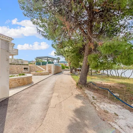 In Διαμέρισμα