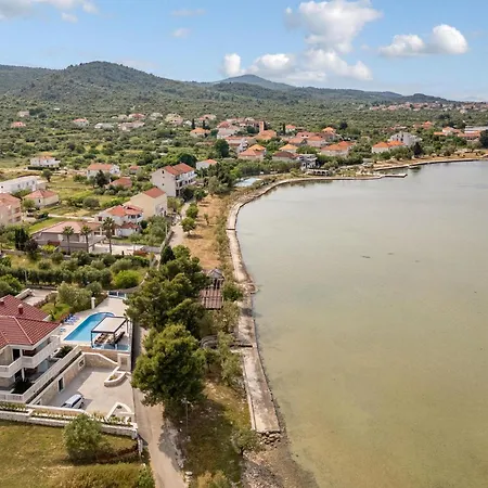 In Διαμέρισμα